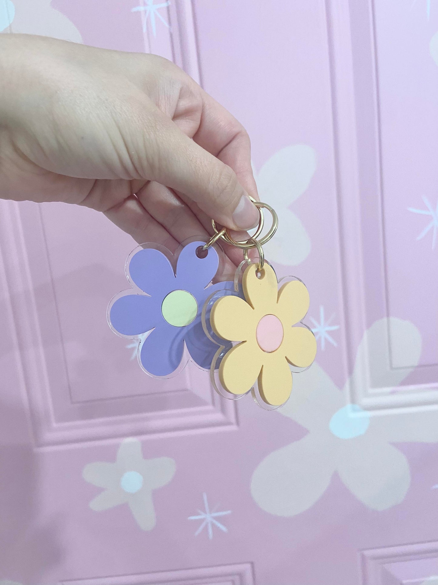 Surprise-me Daisy | Keychain