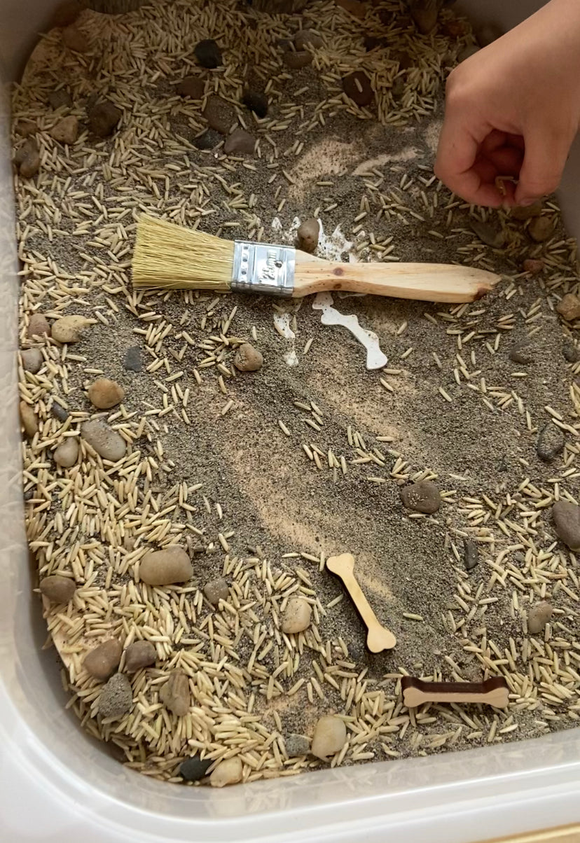 Dino dig | Sensory play